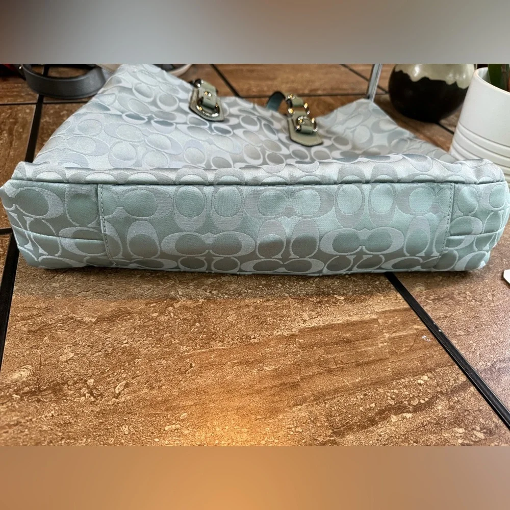 Coach Shoulder bag Sale Price🎁🥳 - Picture 8 of 16